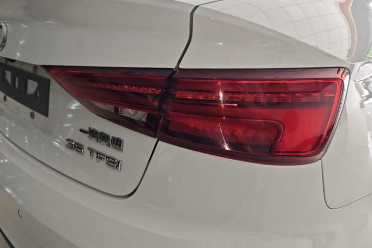 Used Audi A3 2019 Limousine 35 TFSI Fashion Edition China VI Emission Standard Right Rear Taillight