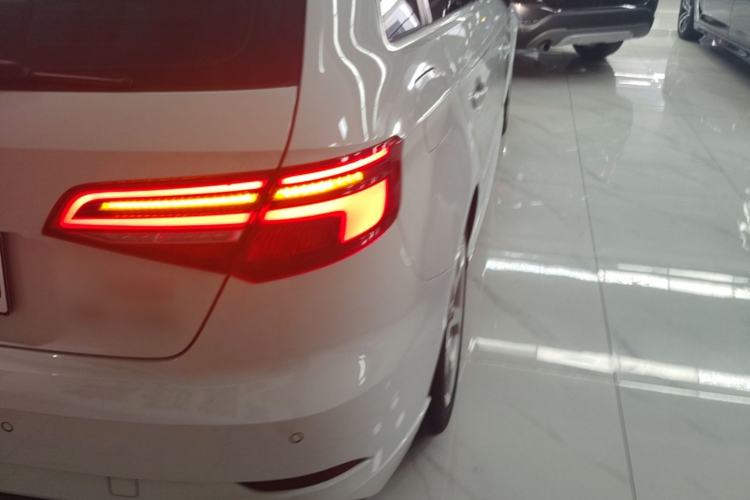 Used Audi A3 2019 Sportback 35 TFSI Fashion Edition China VI Emission Standard Right Rear Taillight