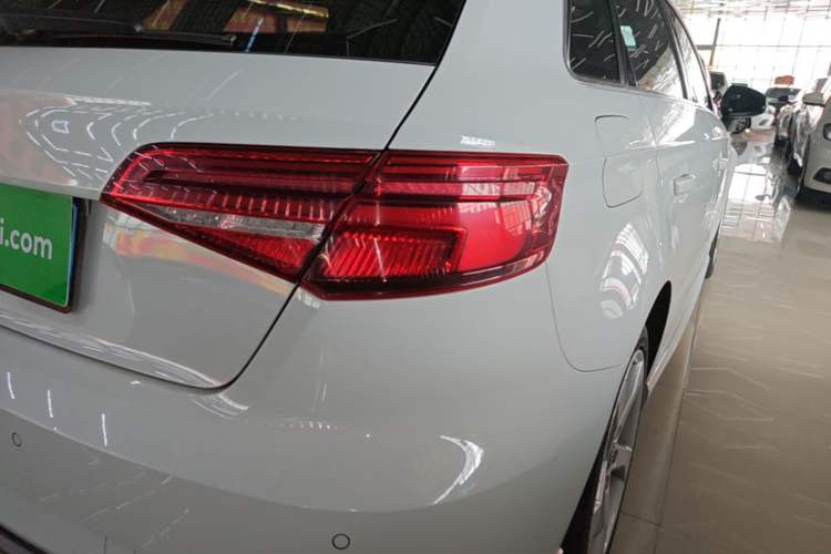 Used Audi A3 2019 Sportback 35 TFSI Fashion Edition China VI Emission Standard Right Rear Taillight