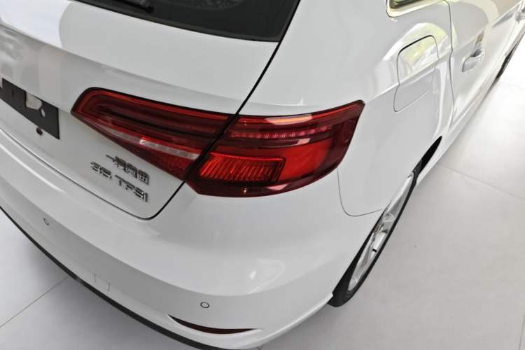 Used Audi A3 2019 Sportback 35 TFSI Fashion Edition China VI Emission Standard Right Rear Taillight