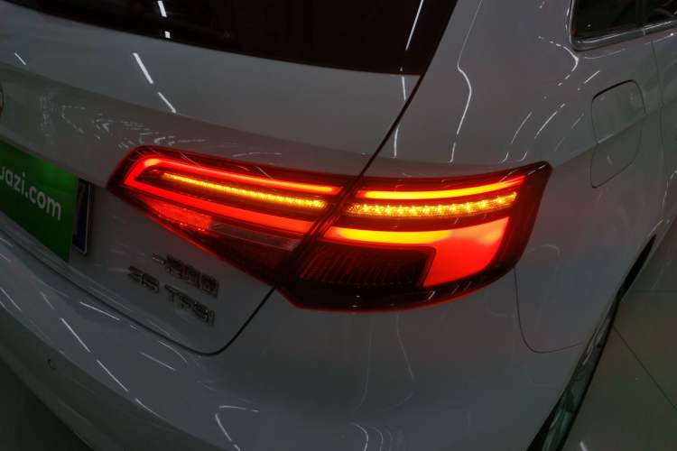 Used Audi A3 2019 Sportback 35 TFSI Ambition China VI Right Rear Taillight