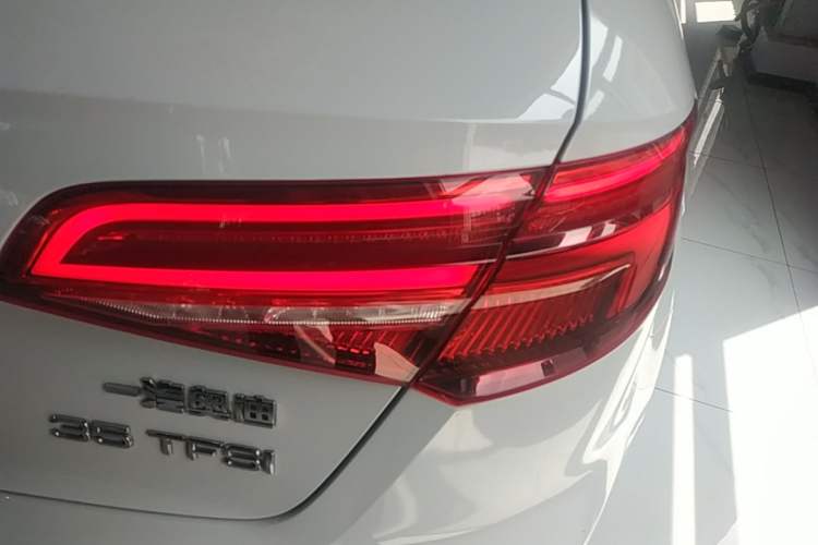 Used Audi A3 2019 Sportback 35 TFSI Ambition China VI Right Rear Taillight