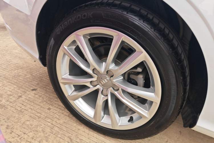 Used Audi A3 2019 Limousine 35 TFSI Ambition China V Right Rear Wheel Hub