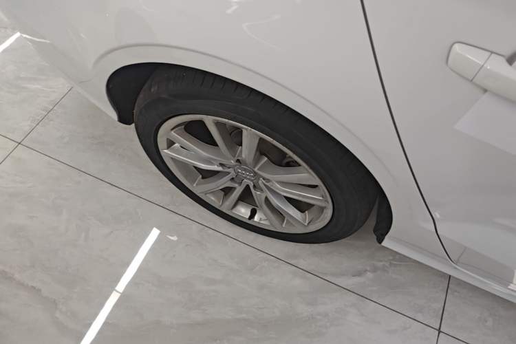 Used Audi A3 2019 Limousine 35 TFSI Ambition China V Right Rear Wheel Hub