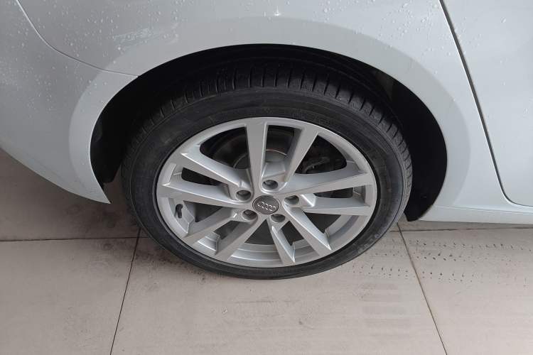 Used Audi A3 2019 Sportback 35 TFSI Ambition China V Right Rear Wheel Hub