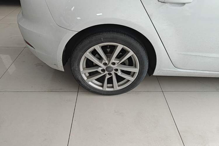 Used Audi A3 2019 Sportback 35 TFSI Ambition China V Right Rear Wheel Hub