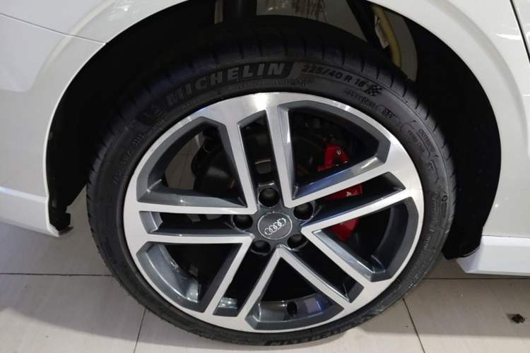 Used Audi A3 2019 Limousine 40 TFSI Sport Version China V Emission Standard Right Rear Wheel Hub