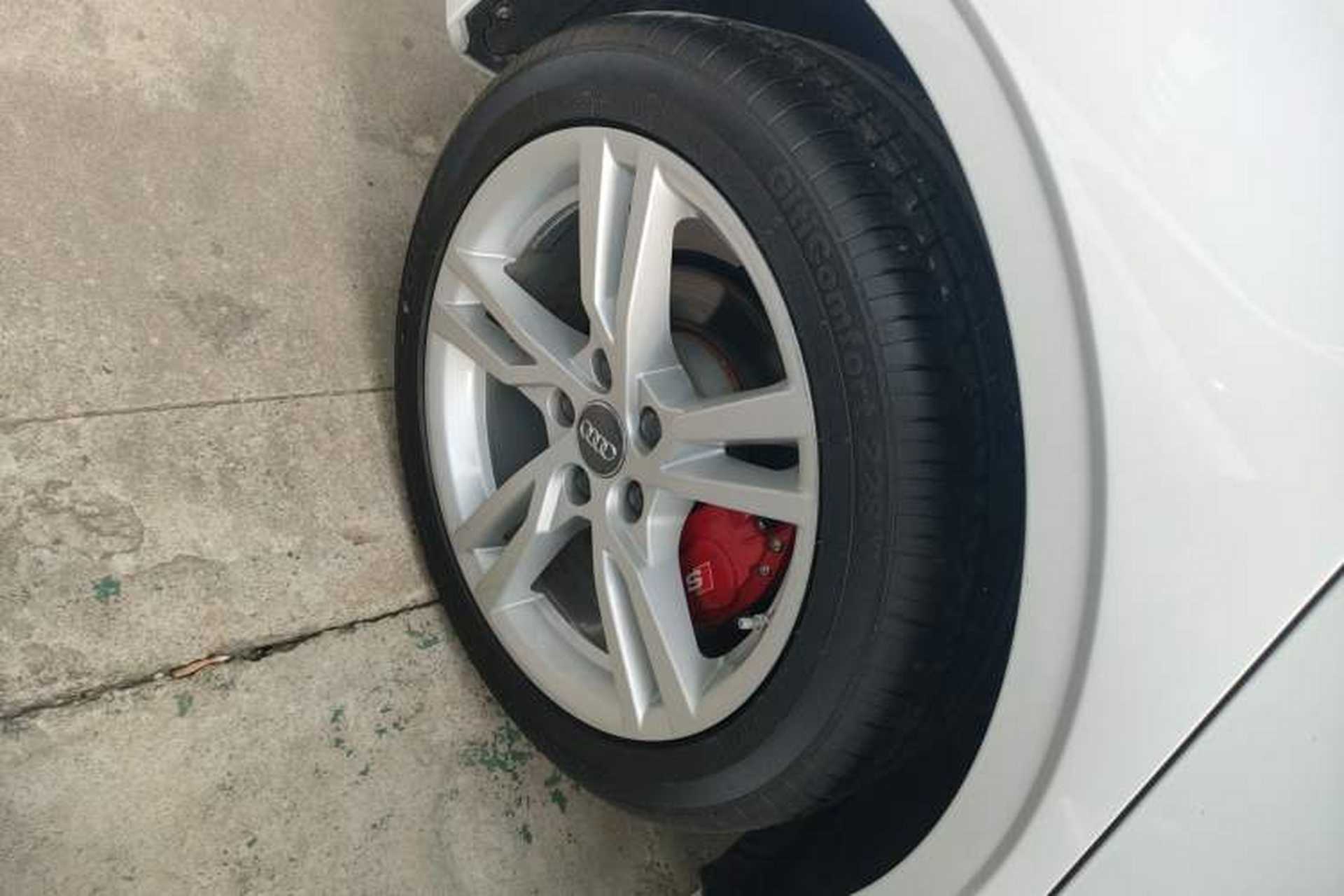 Used Audi A3 2019 Limousine 35 TFSI Fashion Edition China V standard Right Rear Wheel Hub