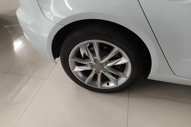 Used Audi A3 2019 Sportback 35 TFSI Ambition China V Right Rear Wheel Hub