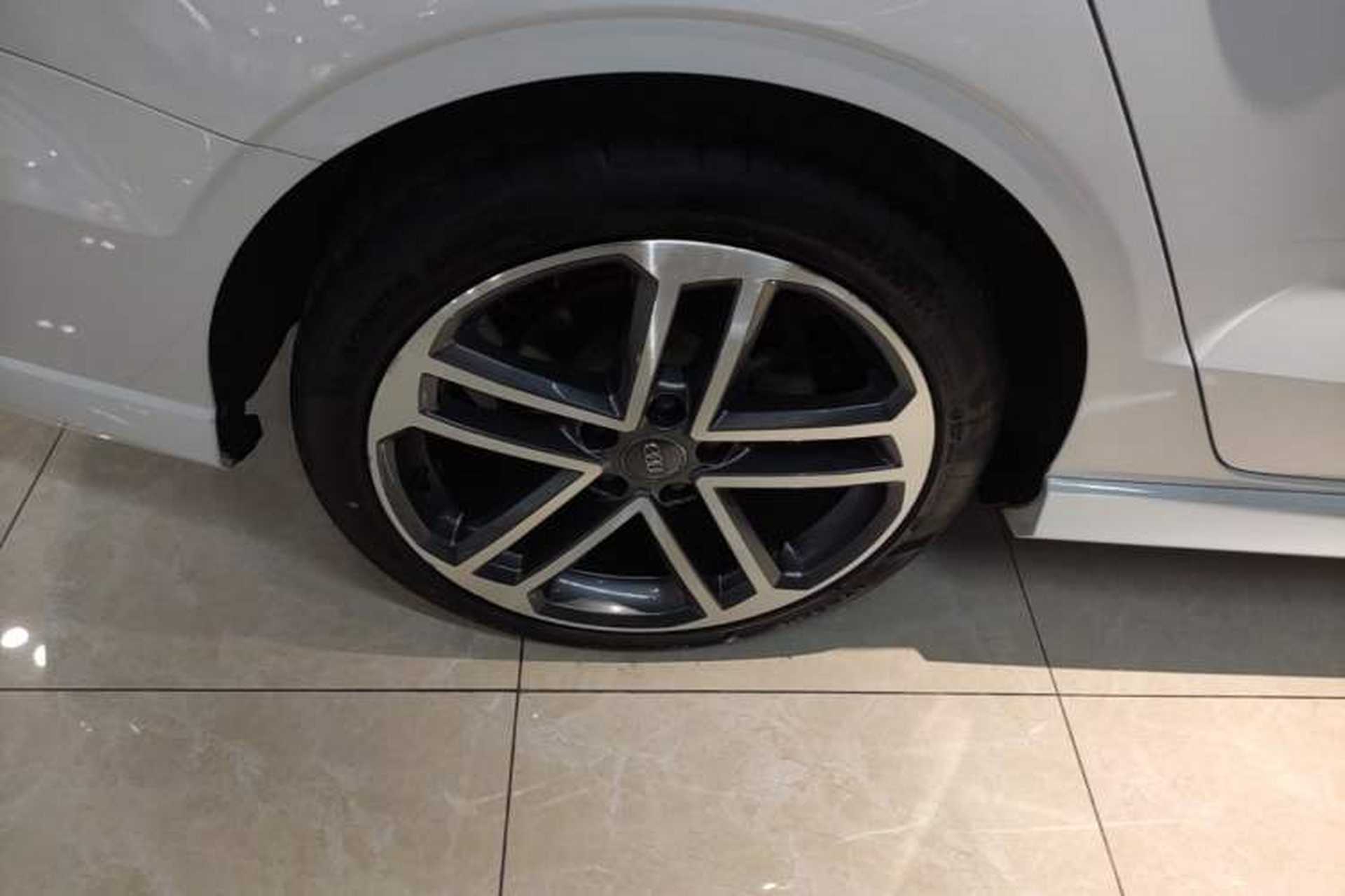 Used Audi A3 2019 Limousine 35 TFSI Sport Edition China V Emission Standard Right Rear Wheel Hub