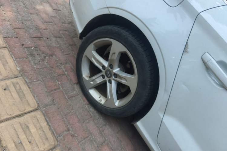Used Audi A3 2019 Limousine 35 TFSI Ambition China VI Right Rear Wheel Hub