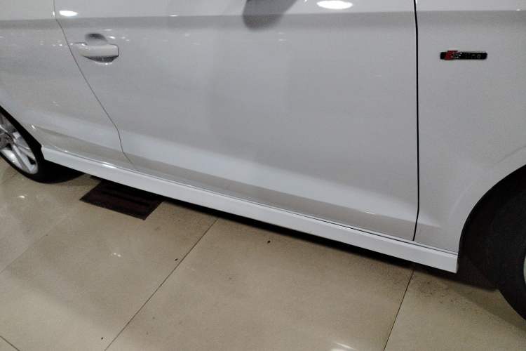 Used Audi A3 2019 Limousine 35 TFSI Fashion Edition China V standard Right Side Sill