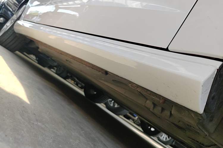 Used Audi A3 2019 Sportback 35 TFSI Fashion Edition China VI Emission Standard Right Side Sill