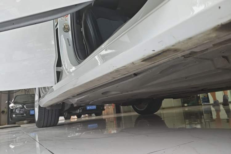 Used Audi A3 2019 Limousine 35 TFSI Fashion Edition China VI Emission Standard Right Side Sill