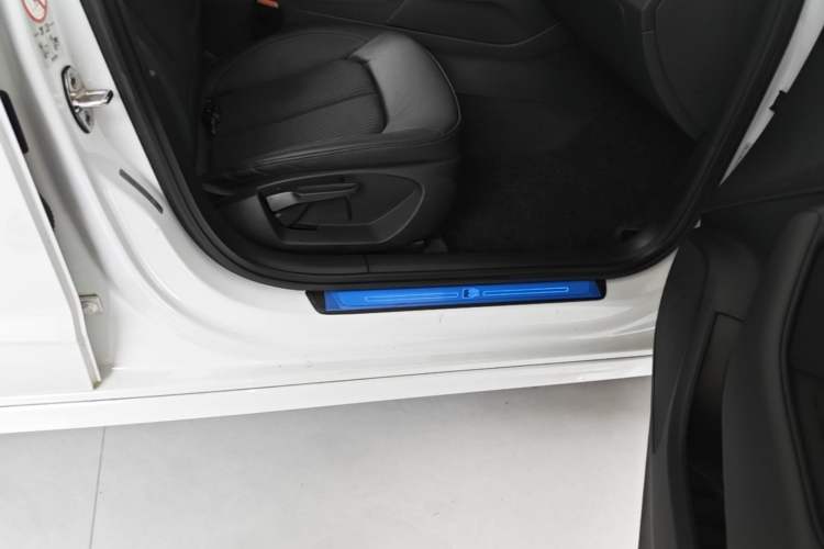 Used Audi A3 2019 Sportback 35 TFSI Fashion Edition China VI Emission Standard Right Side Sill