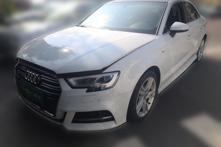 Audi A3 2019 Limousine 35 TFSI Fashion Edition China V standard usado Guazi used car, China used car export, Used car for sale, Used cars, Cheapest cars for sale