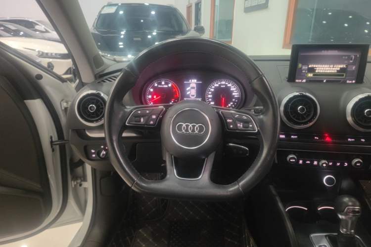 Used Audi A3 2019 Limousine 35 TFSI Sport Edition China V Emission Standard Steering Wheel