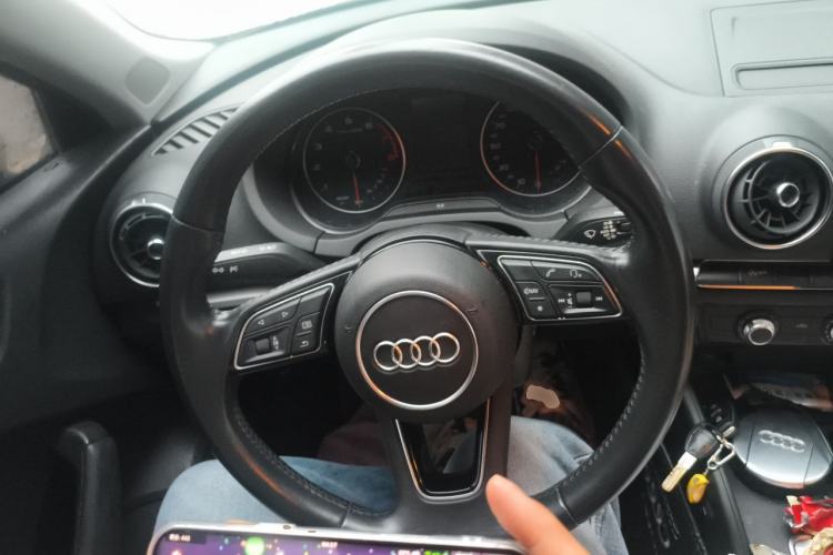 Used Audi A3 2019 Sportback 35 TFSI Ambition China V Steering Wheel