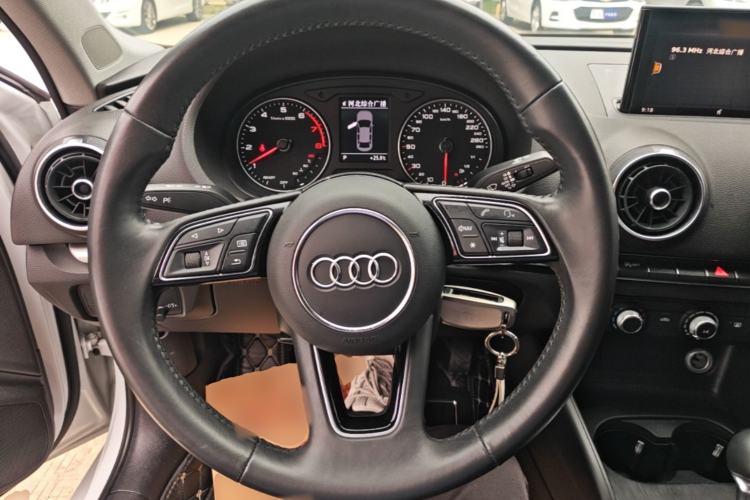 Used Audi A3 2019 Limousine 35 TFSI Ambition China V Steering Wheel