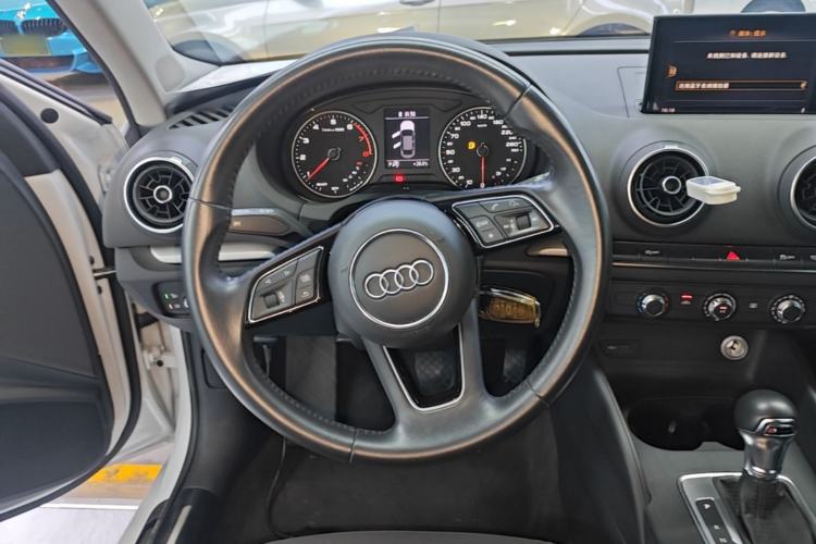 Used Audi A3 2019 Limousine 35 TFSI Ambition China V Steering Wheel