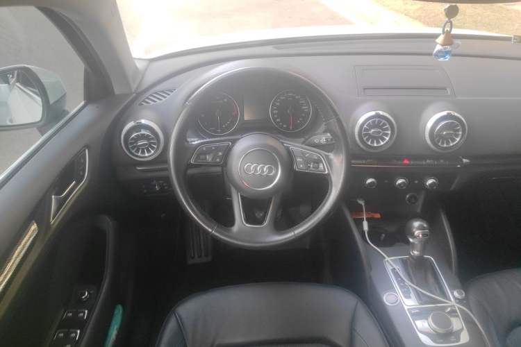 Used Audi A3 2019 Limousine 35 TFSI Fashion Edition China V standard Steering Wheel