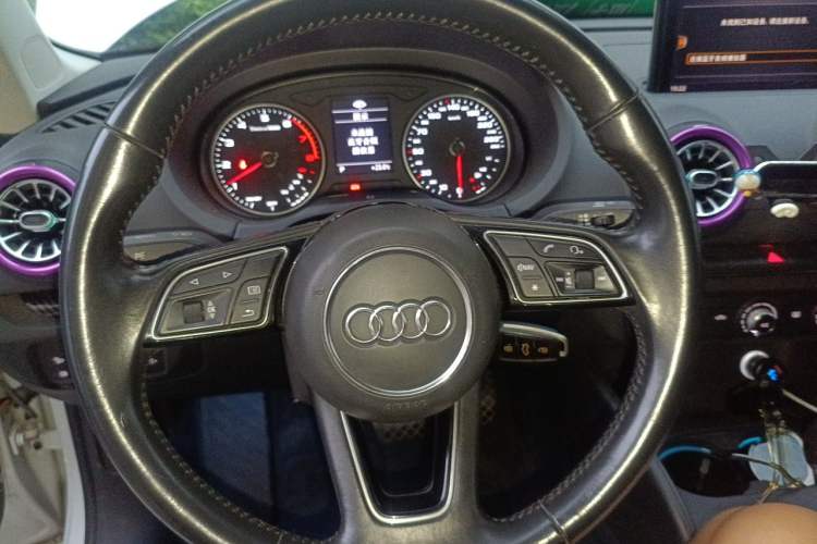 Used Audi A3 2019 Limousine 35 TFSI Ambition China VI Steering Wheel