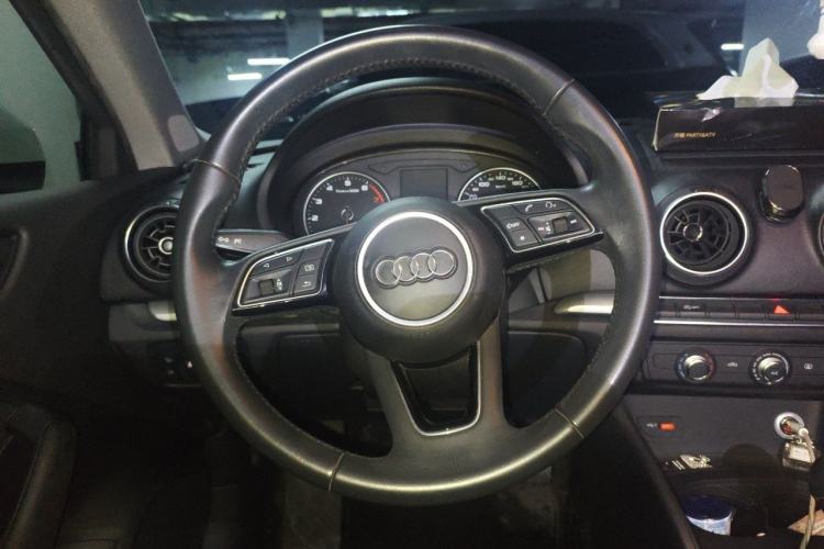 Used Audi A3 2019 Limousine 35 TFSI Ambition China VI Steering Wheel