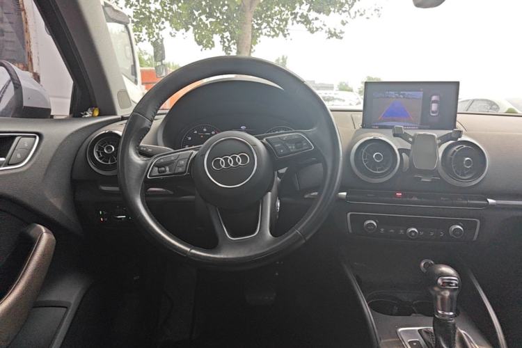 Used Audi A3 2019 Limousine 35 TFSI Style Edition China VI Emission Standard Steering Wheel