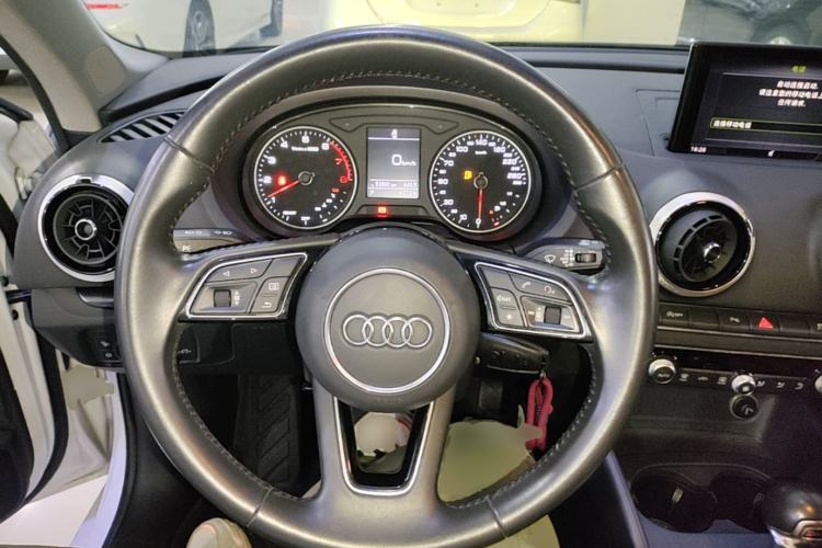 Used Audi A3 2019 Limousine 35 TFSI Fashion Edition China V standard Steering Wheel
