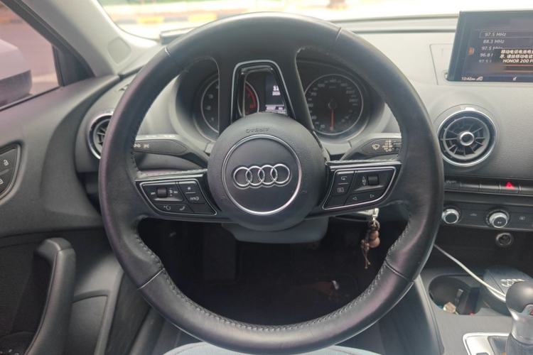 Used Audi A3 2019 Sportback 35 TFSI Ambition China VI Steering Wheel
