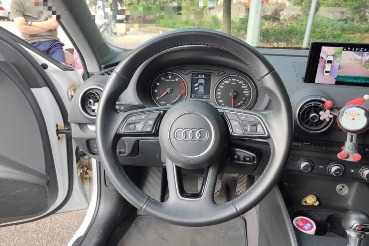 Used Audi A3 2019 Sportback 35 TFSI Ambition China VI Steering Wheel
