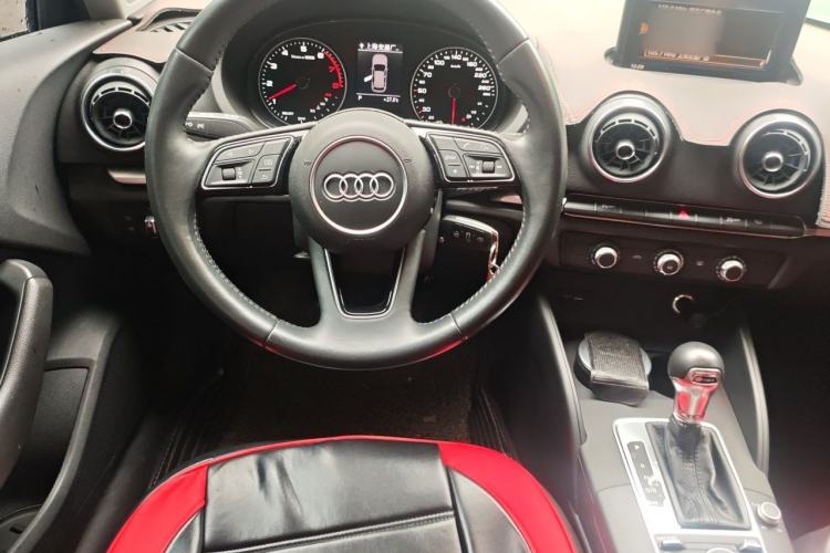 Used Audi A3 2019 Sportback 35 TFSI Ambition China V Steering Wheel