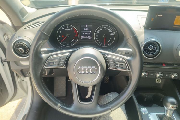 Used Audi A3 2019 Limousine 35 TFSI Ambition China VI Steering Wheel