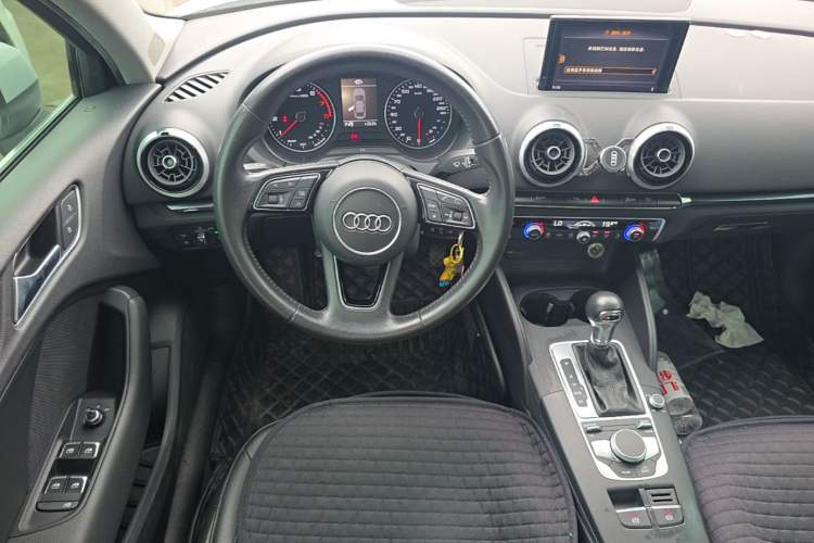 Used Audi A3 2019 Limousine 35 TFSI Fashion Edition China V standard Steering Wheel