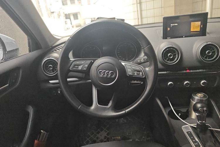 Used Audi A3 2019 Limousine 35 TFSI Ambition China V Steering Wheel