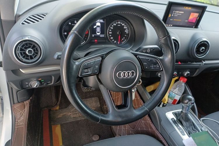 Used Audi A3 2019 Limousine 35 TFSI Ambition China V Steering Wheel
