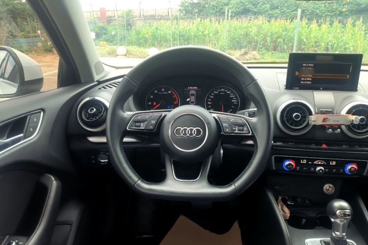 Used Audi A3 2019 Limousine 35 TFSI Sport Edition China V Emission Standard Steering Wheel
