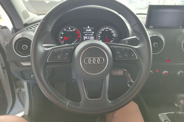 Used Audi A3 2019 Sportback 35 TFSI Ambition China V Steering Wheel