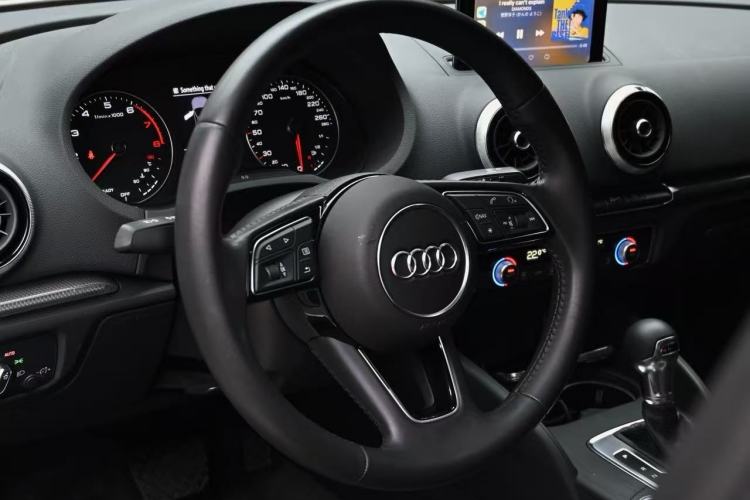 Used Audi A3 2019 Limousine 35 TFSI Style Edition China VI Emission Standard Steering Wheel