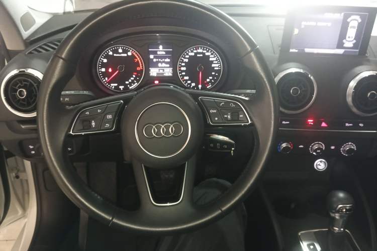 Used Audi A3 2019 Limousine 35 TFSI Fashion Edition China V standard Steering Wheel