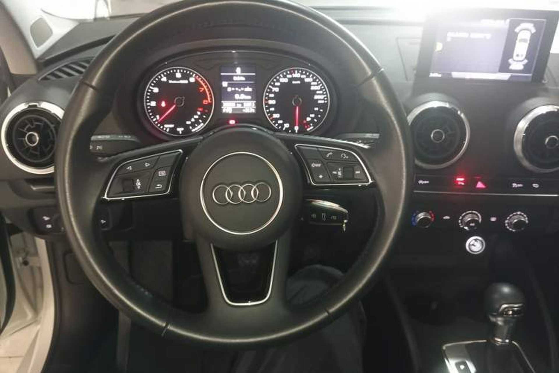 Used Audi A3 2019 Limousine 35 TFSI Fashion Edition China V standard Steering Wheel