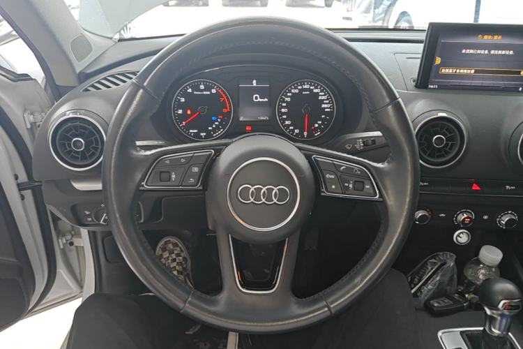 Used Audi A3 2019 Sportback 35 TFSI Ambition China V Steering Wheel