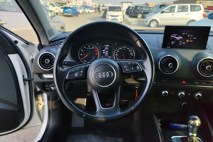 Used Audi A3 2019 Sportback 35 TFSI Ambition China VI Steering Wheel