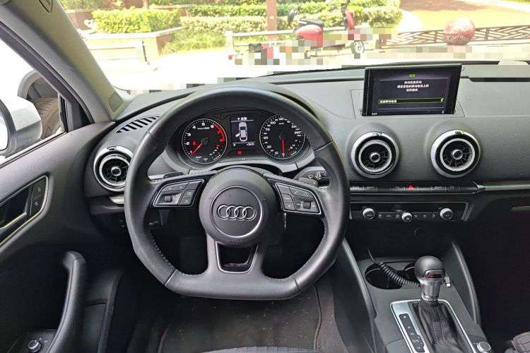 Used Audi A3 2019 Limousine 35 TFSI Sport Edition China V Emission Standard Steering Wheel