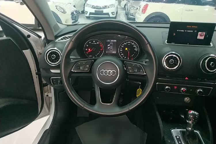 Used Audi A3 2019 Limousine 35 TFSI Ambition China V Steering Wheel