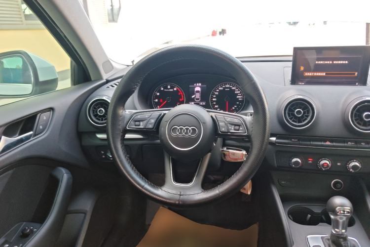 Used Audi A3 2019 Limousine 35 TFSI Ambition China VI Steering Wheel