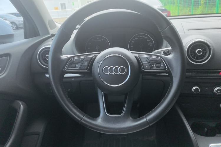 Used Audi A3 2019 Limousine 35 TFSI Ambition China VI Steering Wheel