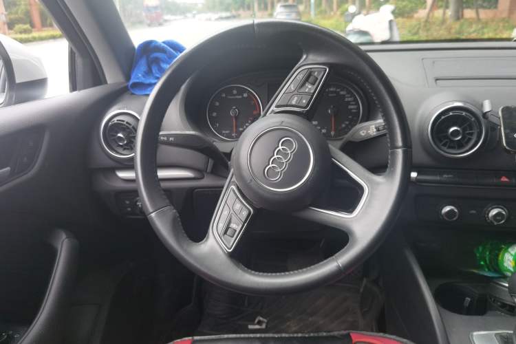 Used Audi A3 2019 Limousine 35 TFSI Ambition China V Steering Wheel