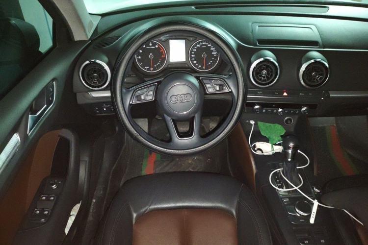 Used Audi A3 2019 Limousine 35 TFSI Style Version China V Emission Standard Steering Wheel