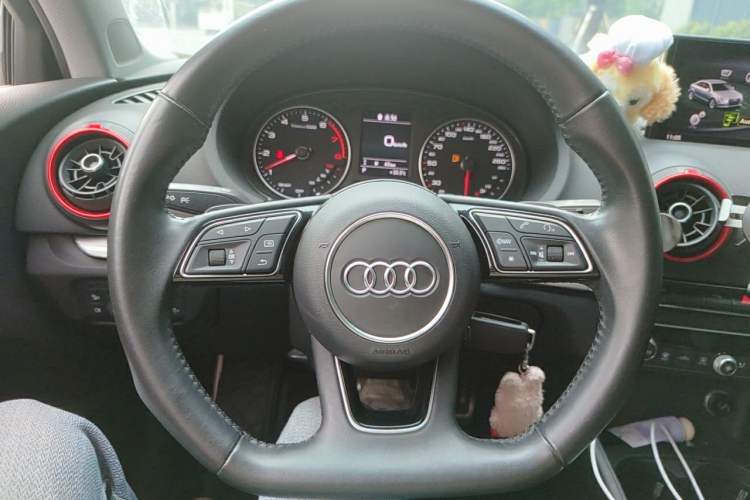 Used Audi A3 2019 Limousine 40 TFSI Sporty Version China VI Steering Wheel